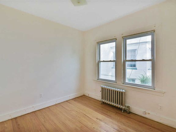 5th image of 311 Dodd St