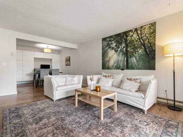 45900 Lewis Ave #210, Chilliwack, BC V2P 3C2