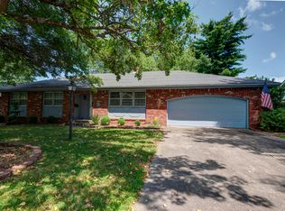 2020 S Linden Ave, Springfield, MO 65804