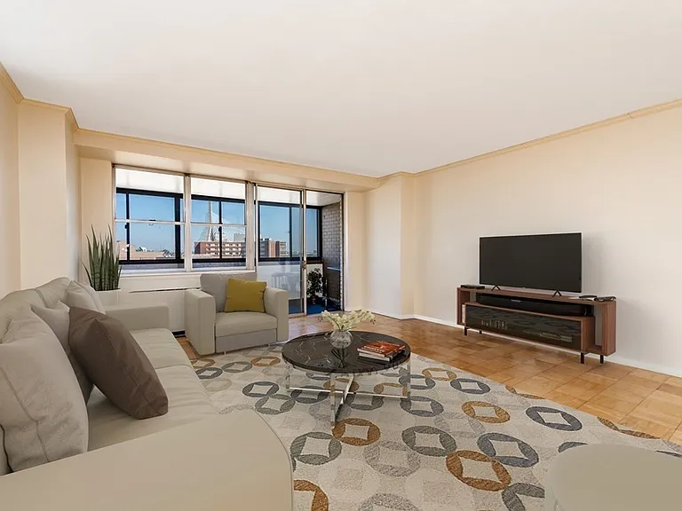6 Whittier Pl #9D — Photo 2