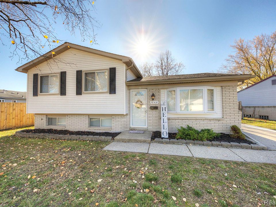 1st image of 28431 Oakdale Ct