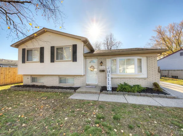28431 Oakdale Ct, Romulus, MI 48174