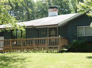 1209 Iowa Dr, Madison, WI 53704