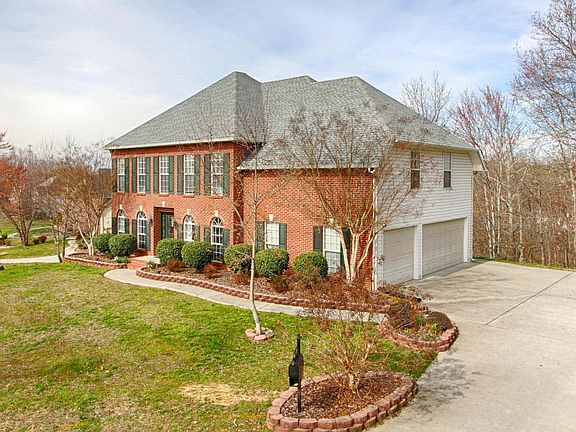 3rd image of 2601 Hawk Crest Ln