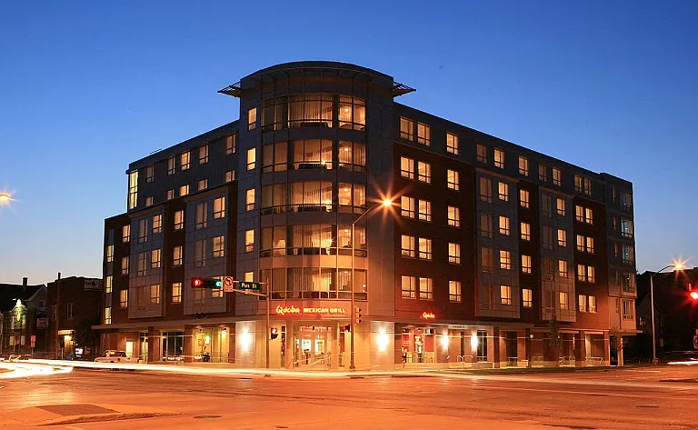Park Regent Apartments — Photo 12
