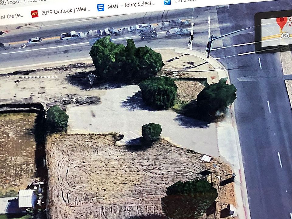 1st image of 236 S Lovers Ln