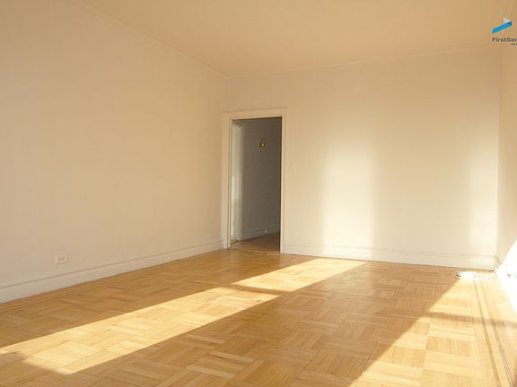 3rd image of 3900 Greystone Ave APT 54C