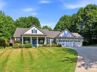 3809 Creek Ridge Dr, Denver, NC 28037