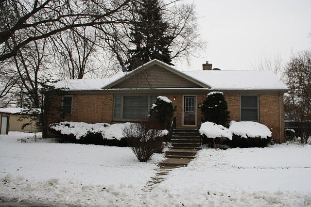 1st image of 35 E Elm St