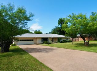1441 Brazos St, Graham, TX 76450