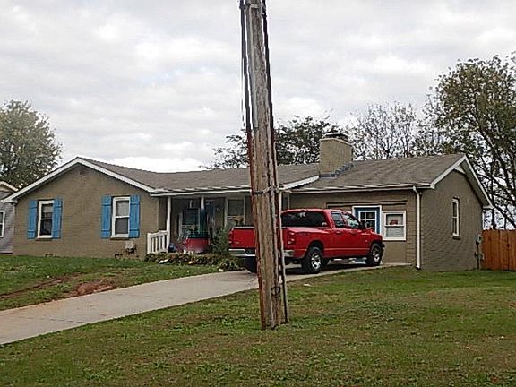 2nd image of 112 Chevy Chase Trl