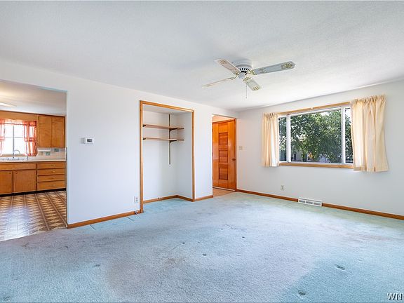 3rd image of 121 Vern Ln