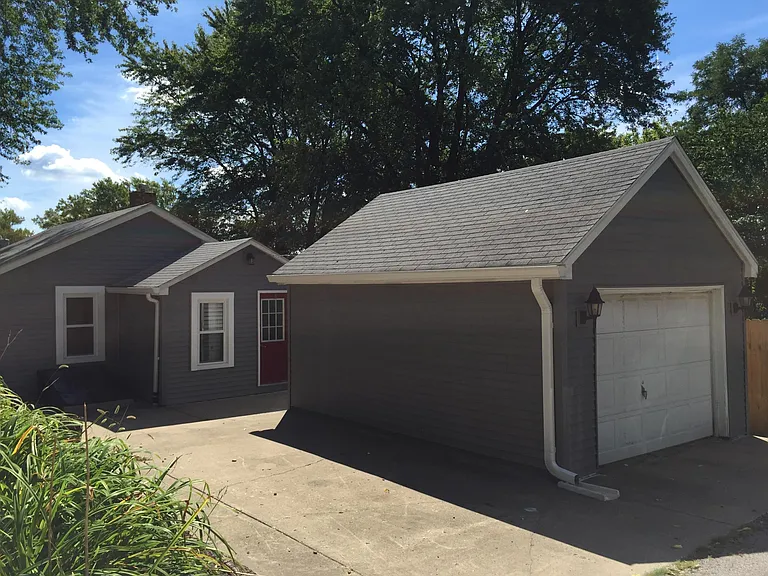 4407 N Constantine Ave — Photo 2