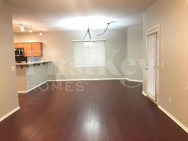 10828 Avenzano St — Photo 3