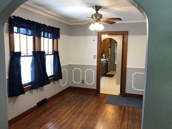 2nd image of 105 W 20th Ave