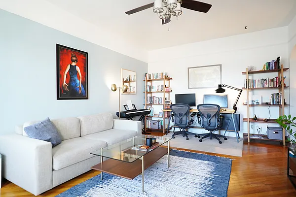 Sold by Winzone Realty Inc | media 24