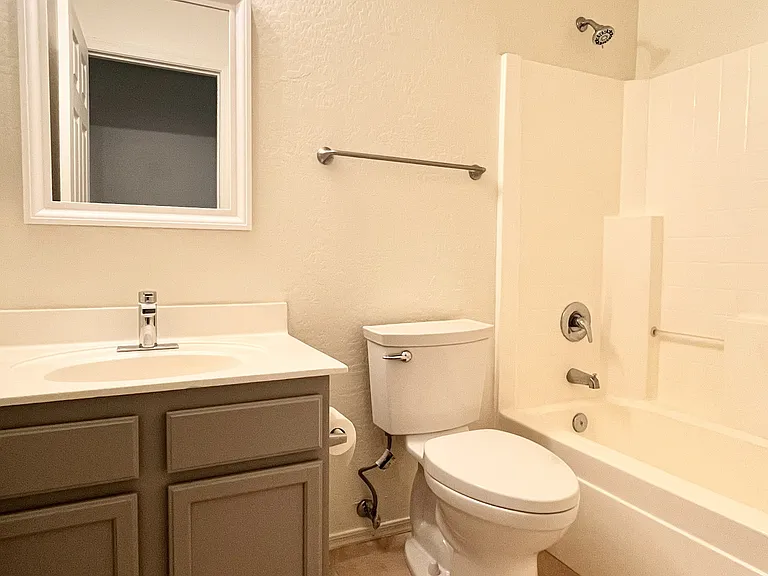 2028 N Wildflower Ln — Photo 12