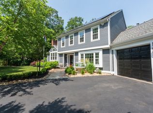 5 Hammersmith Dr, Saugus, MA 01906