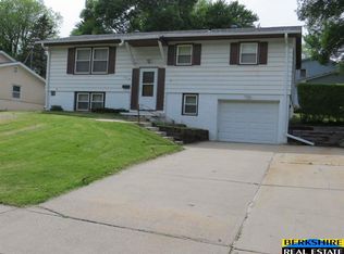 7318 N 39th Ave, Omaha, NE 68112