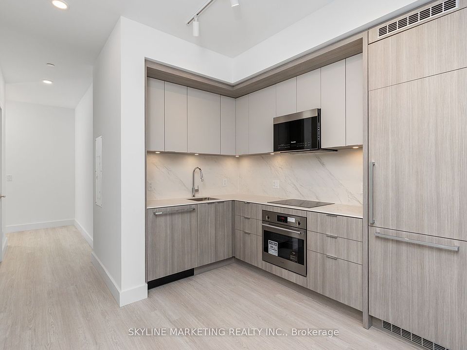 1st image of 6 Greenbriar Rd #210