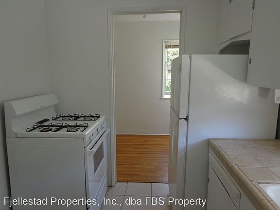 4th image of 3540 1st Ave