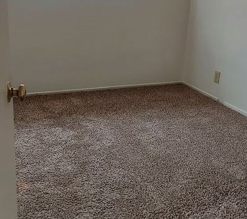 3rd image of 2383 Shaffer Rd