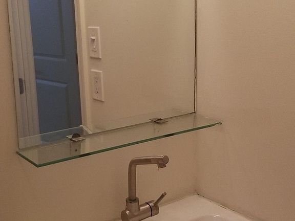 5th image of 1638 Lombard St #1