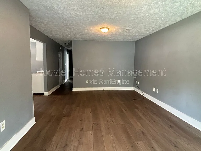 3135 E Minnesota St — Photo 3
