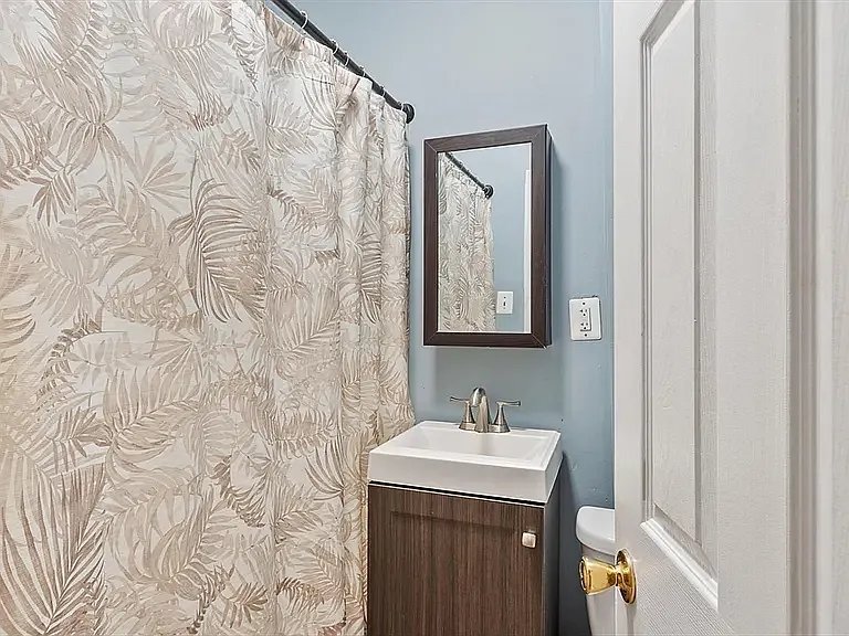 16 Doane St #1 — Photo 4