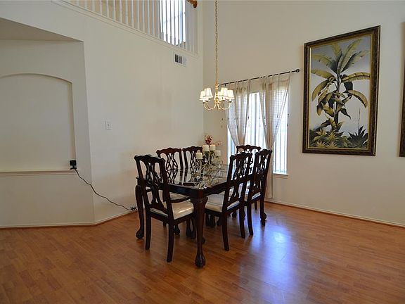 4th image of 20907 Grovedale Dr