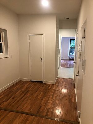 3rd image of 232 E 77th St #8B