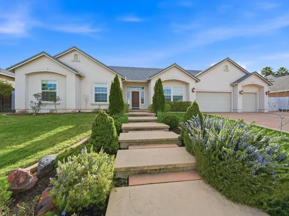 2242 Everest Dr, Redding, CA 96001