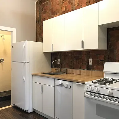 Rented by Nooklyn NYC LLC | media 32