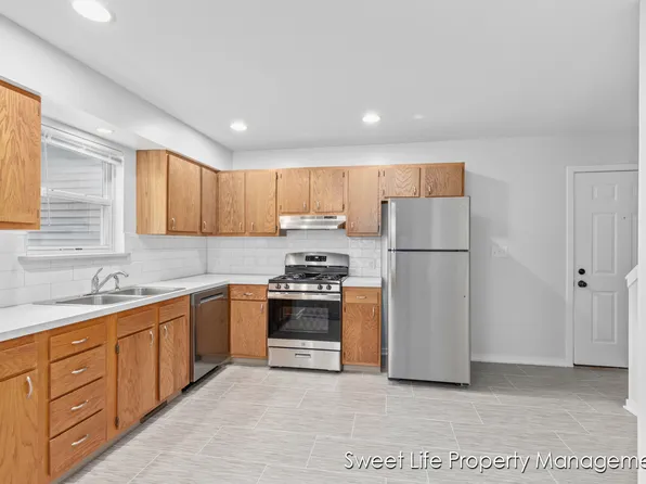 917 Cedar Run Ct NW, Grand Rapids, MI 49534