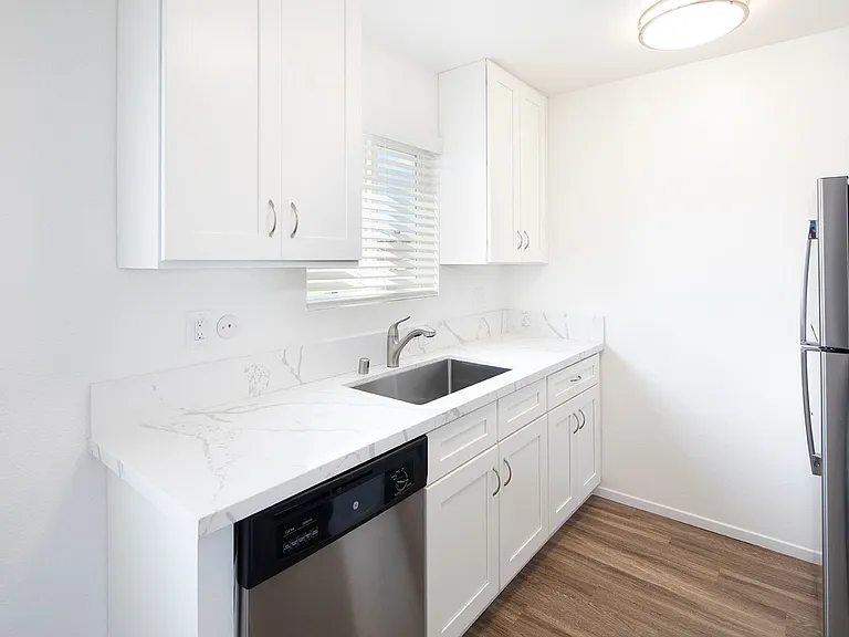4468 Mississippi Street — Photo 3