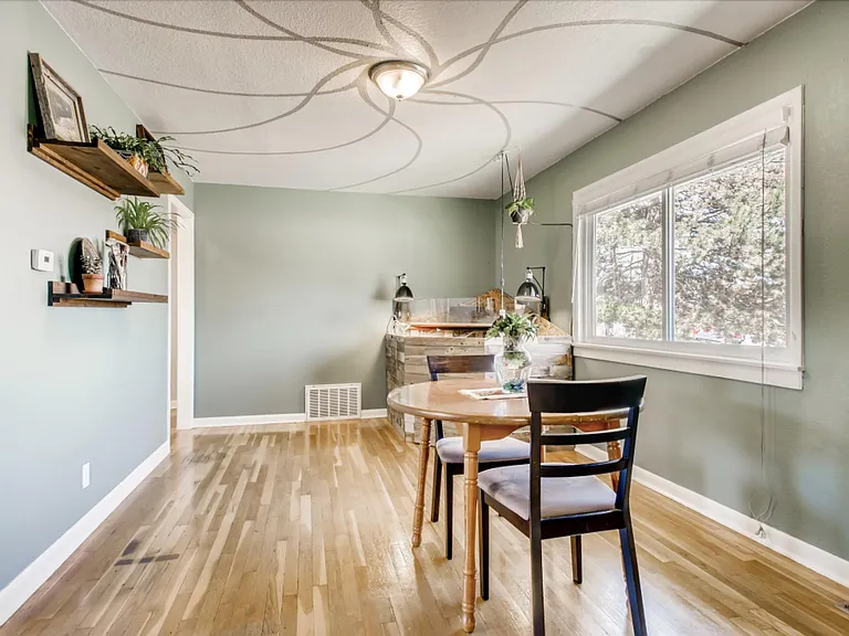 2605 S Hooker St — Photo 9