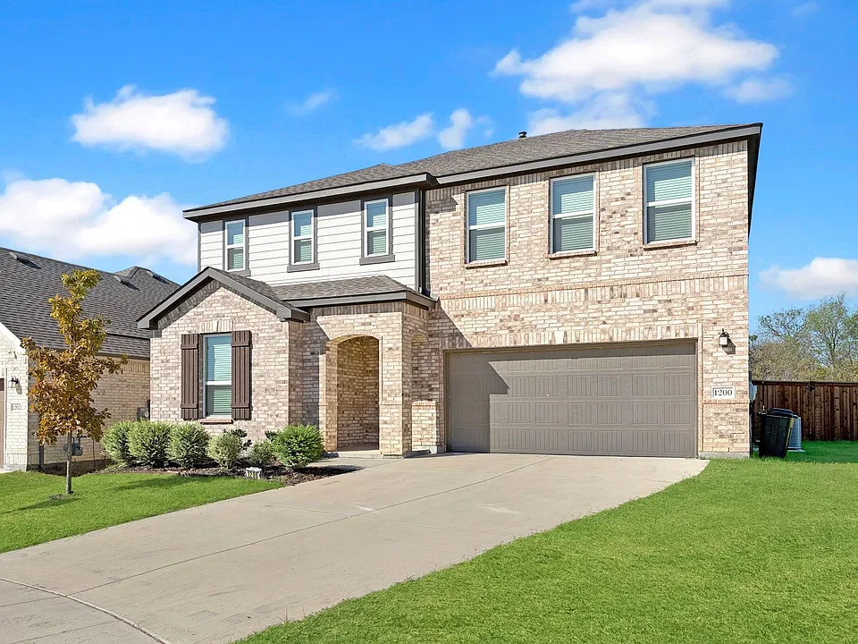 1200 Lancaster Dr