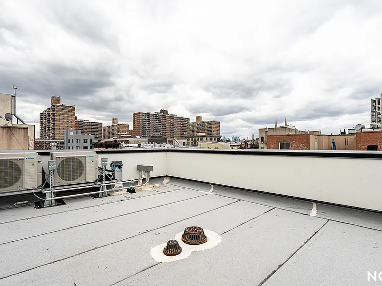 96 Moore St #2B — Photo 16