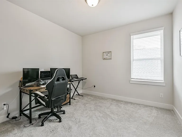 9243 Trimble Landing Dr — Photo 26