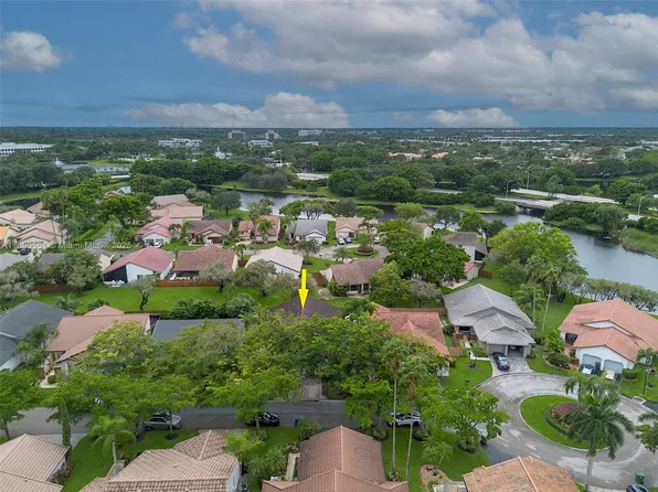 2330 Dover, Weston, FL 33326