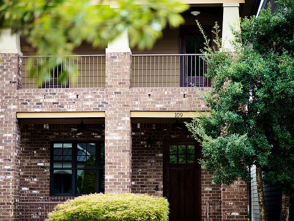 3rd image of 109 Hot Spur Ln