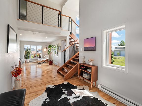 4th image of 2530 Flowerree St