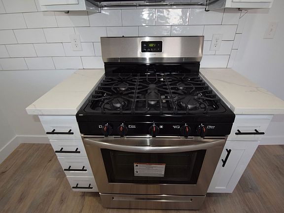 5th image of 21018 Gresham St APT 202