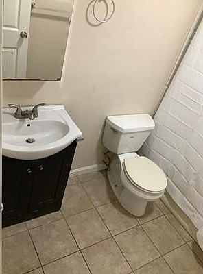 2nd image of 714 Shawmut Ave #44