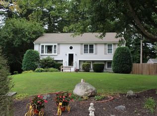66 Brushwood Dr, Taunton, MA 02780