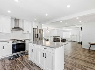 69 Harrow Cres SW, Calgary, AB T2V 3B2