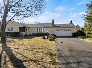 3 Pineywoods Dr, East Longmeadow, MA 01028