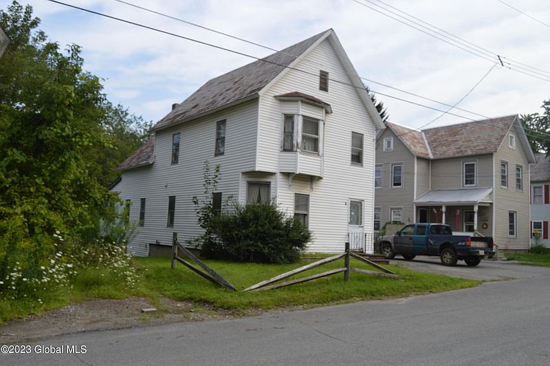 3rd image of 26 Barber Avenue