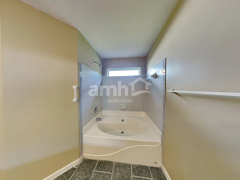 545 Foxglove Ct — Photo 14
