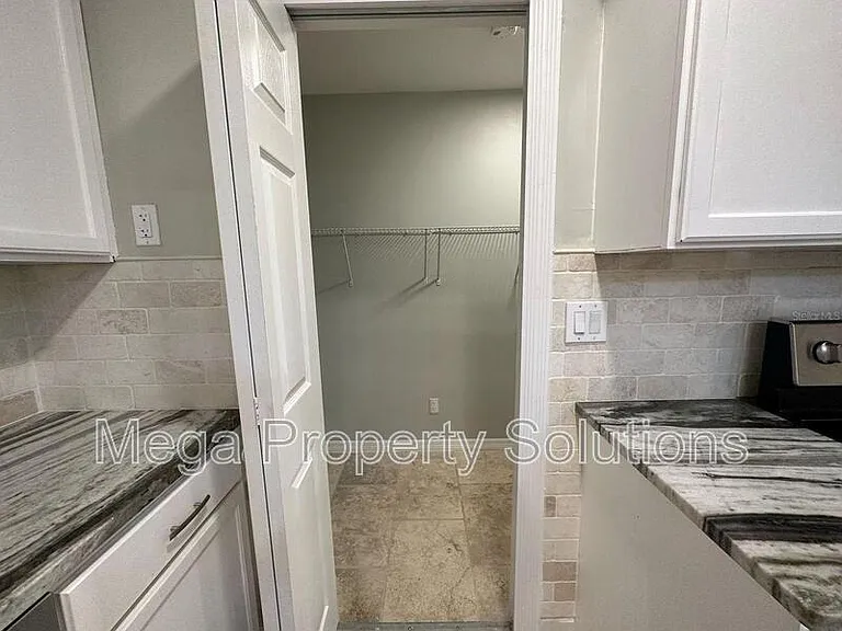 104 W Brentridge Dr #1 — Photo 13